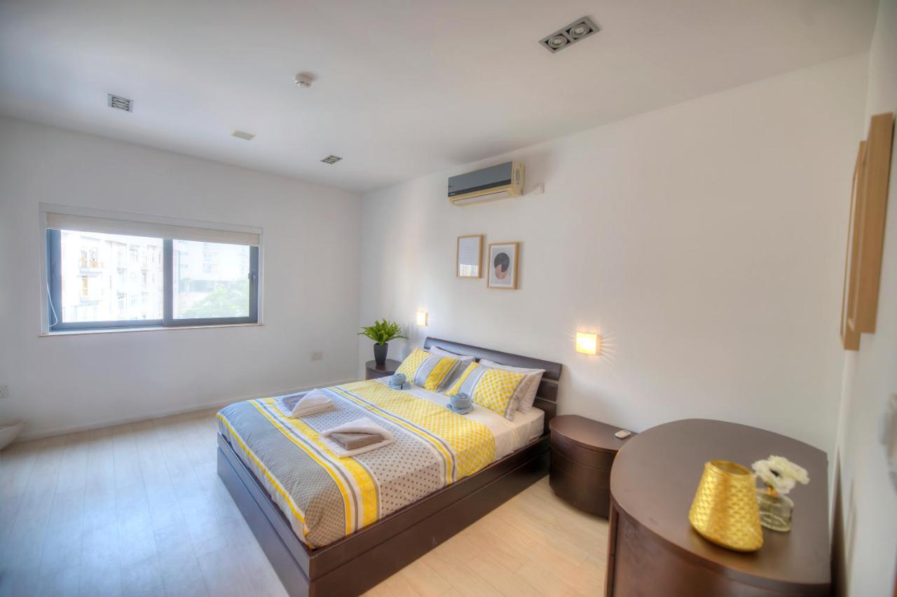 Bright And Spacious 3 Bedroom Apartment With Breathtaking Views - Goslm-5 Sliema Luaran gambar