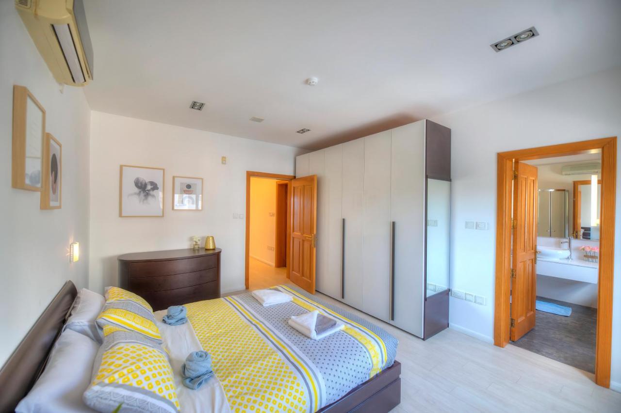 Bright And Spacious 3 Bedroom Apartment With Breathtaking Views - Goslm-5 Sliema Luaran gambar