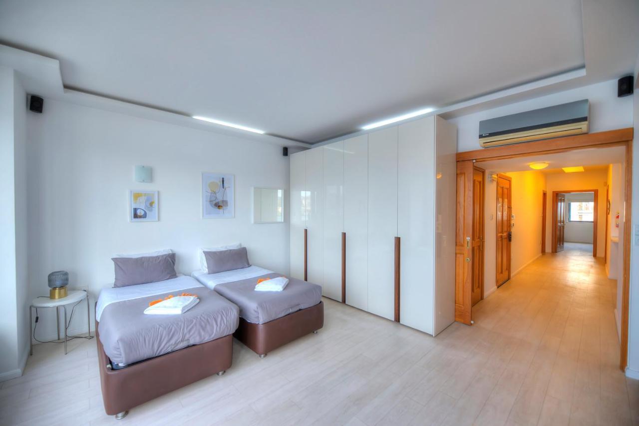 Bright And Spacious 3 Bedroom Apartment With Breathtaking Views - Goslm-5 Sliema Luaran gambar